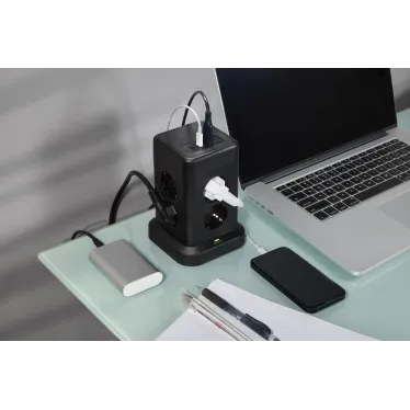 DOMINIC Удлинитель У08K 8 мест 2P+PE 1,5м 3х1,0мм2 16А/250В USB A+C 20Вт черный IEK