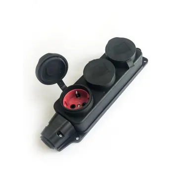 Колодка штепсельная 16А каучук IP44 3 гнезда черный