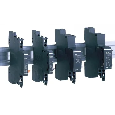 Контакт состояния OF+OF для NG125 220-240В