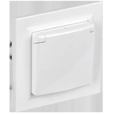 BRITE Розетка 1-местная с заземлением с защитными шторками и крышкой 16А IP44 в сборе РСбш10-3-44-БрБ белый