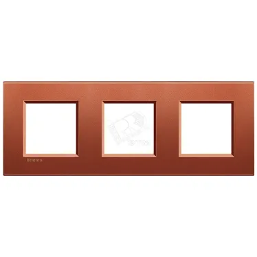 LivingLight Рамка прямоугольная 3 поста Красный шелк