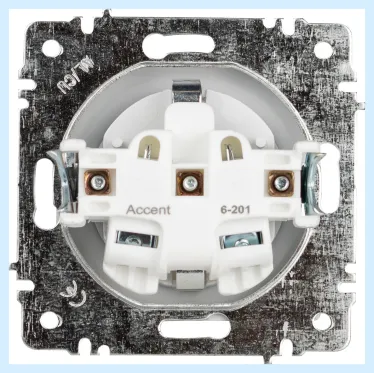 Розетка Intro Accent 6-201-01 2Р 16А-250В, IP20, СУ, AL/CU, белый