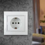 Розетка 2P+E Schuko со шторками, 16А-250В, СУ, б.л., Plano, белый, 1Э-206-01