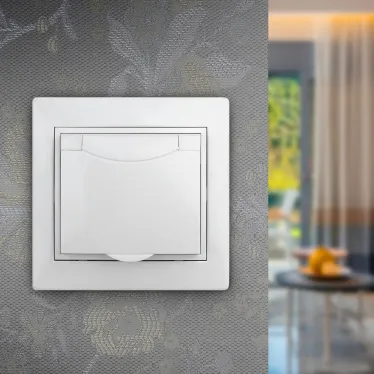 Розетка 2P+E Schuko с крышкой штор., 16А-250В, СУ, б.л., Plano, белый, 1Э-207-01