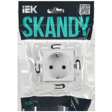 SKANDY Розетка с заземлением с защитными шторками 16А SK-R04W арктический белый IEK