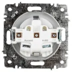 Розетка Intro Accent 6-203-01 2P+E Schuko с крышкой, 16А-250В, IP20, СУ, AL/CU, белый