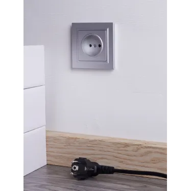 BRITE Розетка 1 пост без заземления без защитных шторок 10А в сборе РСР10-1-0-БрА алюминий IEK