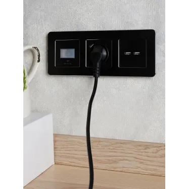 BRITE Рамка 3 поста РУ-3-1-Бр металл черный RE IEK