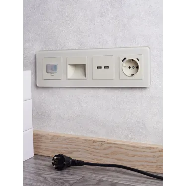 BRITE Рамка 4 поста РУ-4-2-Бр стекло песчаный RE IEK