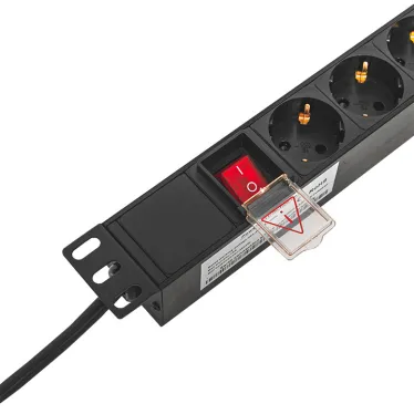 Блок розеток PDU TERACOM PRO 19'' 1U 16А/250В 8 розеток Schuko с выключателем шнур питания длиной 2 метра сечение 3x1.5 мм2 вилка Schuko корпус пластик черный