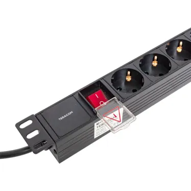 Блок розеток PDU TERACOM 19' 1U 16А/250В 6 роз. Schuko с выключателем шнур 2 м 3x1.5 мм2 вилка Schuko корпус пластик черный