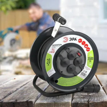 Удлинитель силовой RMx-4es-3x2.5-20m-IP44(KG) на м. катушке c/з 4 гн2 0м КГ 3х2.5 RMx-4es-3x2.5-20m-IP44(KG)