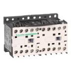 Контактор реверсивный K 3P 6А НЗ 230V 50/60 ГЦ ограничитель перенапряжения
