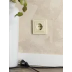 BRITE Розетка с заземлением с защитными шторками 16А РС14-1-0-БрКр бежевый