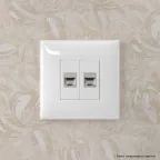 Avanti Компьютерная розетка RJ-45 без шторки в стену, кат.6А двойная экранированная, Белое облако