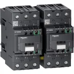                  Контактор реверсивный 3P EVERLINK AC3 440В 50A катушка управления 24-60В AC/DC
               