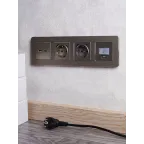 BRITE Розетка с заземлением с защитными шторками 16А с USB A+C 18Вт РЮш11-1-БрШ шампань