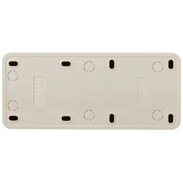 Розетка Intro Quadro 2-206-11 с заземлением трехместная 3х2P+E, 16А-250В, IP20, ОУ, сосна