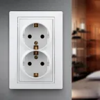 Розетка Intro Plano 1-205-01 с заземлением двойная 2X2P+E Schuko, 16А-250В, IP20, СУ, белый