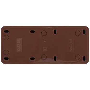 Розетка Intro Quadro 2-206-10 с заземлением трехместная 3х2P+E, 16А-250В, IP20, ОУ, венге