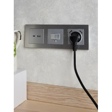 BRITE Розетка USB A+C 18Вт РЮ11-1-БрА алюминий