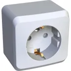                  ЭТЮД Розетка наружная с заземлением со шторками белая
               