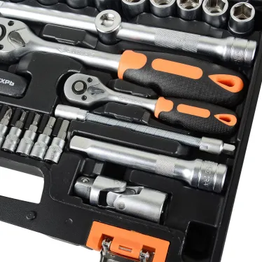 Набор инструментов, 1/2'' , 1/4'' , CrV, в кейсе 82 предм''
