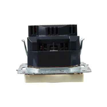 BRITE Розетка с заземлением с защитными шторками 16А с USB A+A 3,1А РЮш10-2-БрКр бежевый