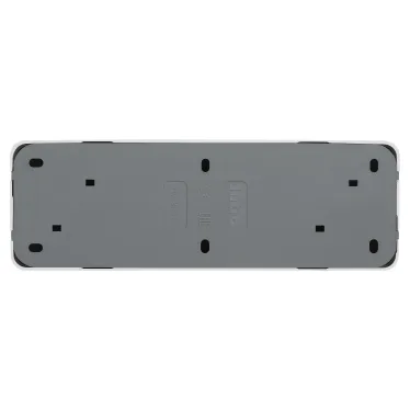 Розетка Intro Quadro 2-208-01 с заземлением четырехместная 4х2P+E, 16А-250В, IP20, ОУ, белый
