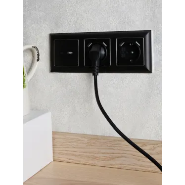 BRITE Розетка USB A+C 18Вт РЮ11-1-БрЧ черный