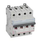 Выключатель автоматический четырехполюсный 16А C DX3-E 6кА