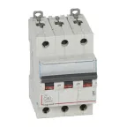 Выключатель автоматический трехполюсный 40А C DX3 10kА/16kА