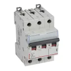                  Выключатель автоматический трехполюсный 6А C DX3-E 6кА
               