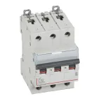                  Выключатель автоматический трехполюсный 32А C DX3 10kА/16kА
               