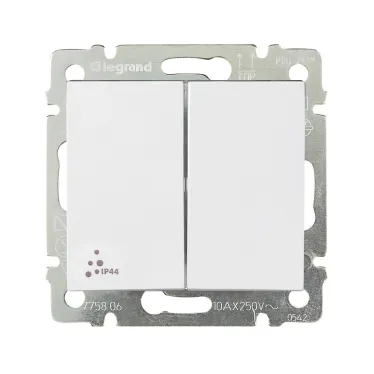VALENA Переключатель двухклавишный на 2 направления IP44 белый