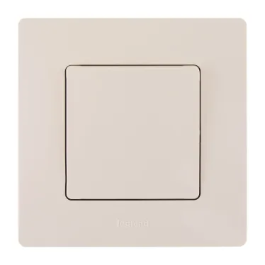 Переключатель одноклавишный IP44 - Legrand Etika - 10А 250В безвинтовые зажимы - слоновая кость