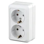 2-204-01 Intro Розетка 2х2P+E Schuko, 16А-250В, IP20, ОУ, Quadro, белый | Б0027655 | Intro