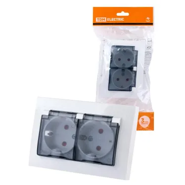 Розетка двойная 2П+З с защ. шт. и прозрачной крышкой 16А 250В IP44 белая "Таймыр" | SQ1814-0077 | TDM