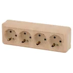                  2-208-11 Розетка 4х2P+E, 16А-250В, IP20, ОУ, Quadro, сосна | Б0051135 | Intro
               