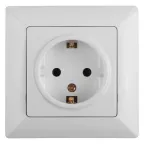4-202-01 Intro Розетка 2P+E Schuko, 16А-250В, СУ, Solo, белый | Б0043312 | Intro