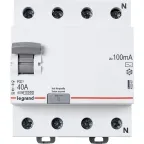                  ВДТ RX3 - 4П - 40 А - тип AC - 100 мА - 4 модуля
               