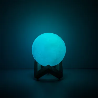 Светильник настольный NN002 3D Луна 1W RGB 5V Li-ion 450mA D10см белый c пультом LED 1/6/24 | NN002 | Gauss