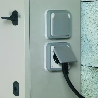 Plexo Серый Рамка 1-ая с суппортом для внутреннего монтажа IP55 | 069681 | Legrand