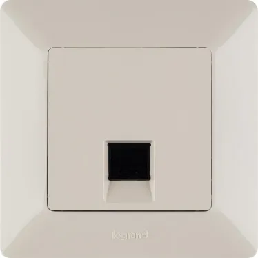 Valena LIFE DIY Сл.кость Розетка комп(RJ45) 1-ая 5 кат UTP | 753540 | Legrand