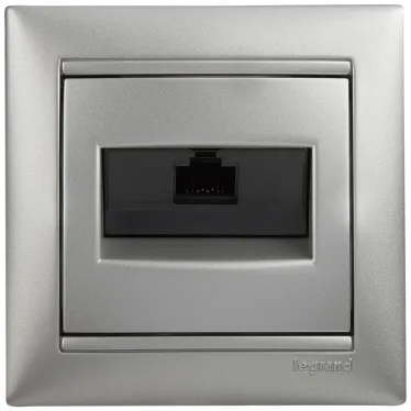 Valena Алюминий Розетка комп(RJ45) 1-ая 6 кат UTP | 770246 | Legrand