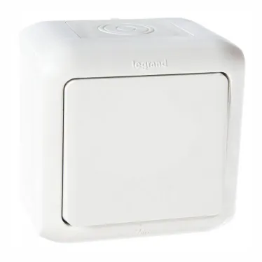 Quteo Белый Выключатель 1-клавишный IP44 10А | 782300 | Legrand