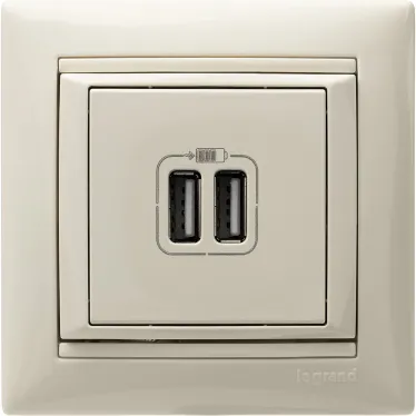 VALENA Розетка двойная USB слоновая кость
