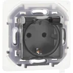 Розетка 2К+З IP 44 с откидной крышкой и шторками немецкий стандарт 16 А 250 В~ INSPIRIA алюминий