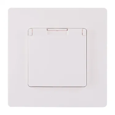 Розетка с заземлением IP44 - Legrand Etika - со шторками с защитной крышкой 16А 250В винтовые зажимы - белая