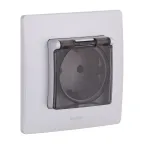 Розетка с заземлением IP44 - Legrand Etika - со шторками с защитной крышкой 16А 250В винтовые зажимы - алюминий